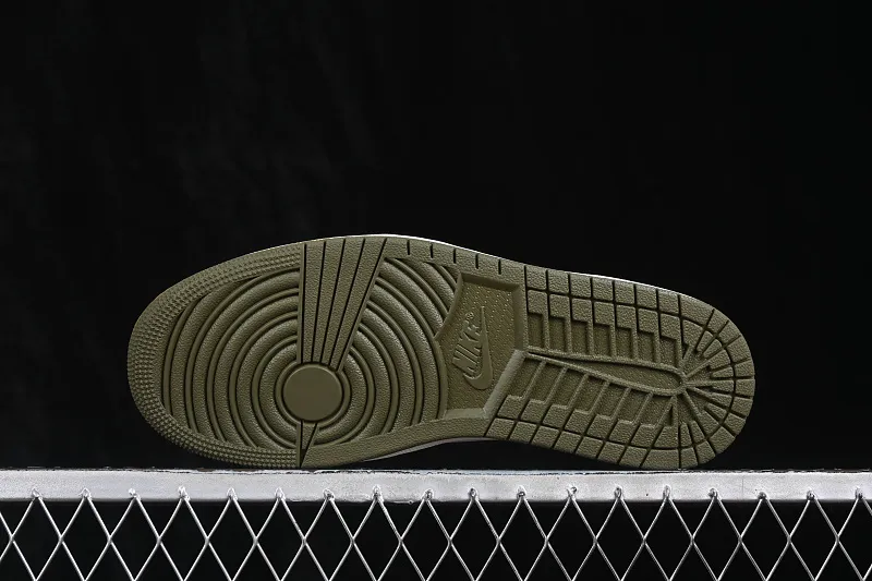 All categories Air Jordan Jordan series basketball shoes Air Jordan 1 Low Air Jordan 1 Low OG "Medium Olive" AJ1 Joe 1 joint model olive green low-top retro cultural basketball shoes HQ6998-200